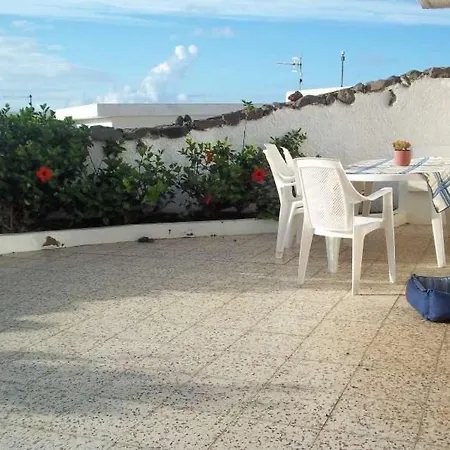 Sleeps 6 Wifi Famara