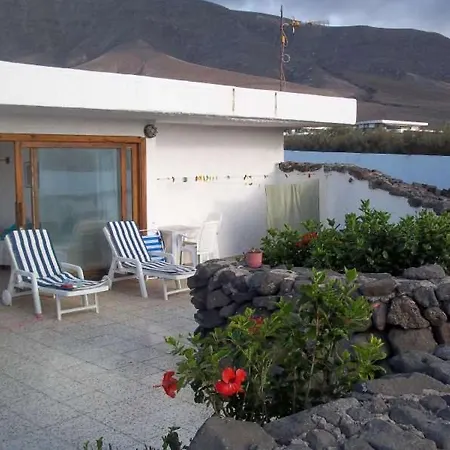 Apartment Sleeps 6 Wifi