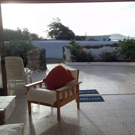 Sleeps 6 Wifi Famara