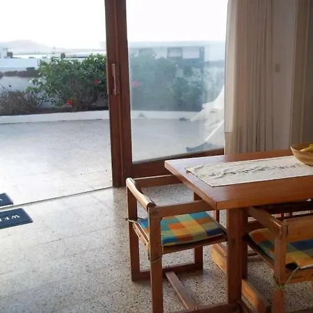 Sleeps 6 Wifi Apartment *