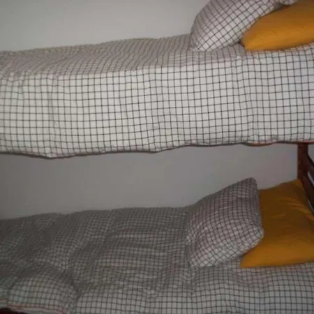 Sleeps 6 Wifi * Famara