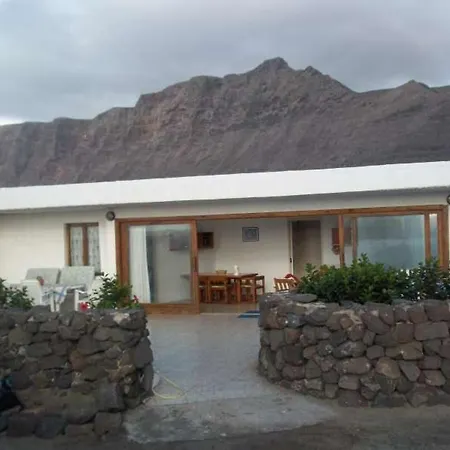 Apartment Sleeps 6 Wifi