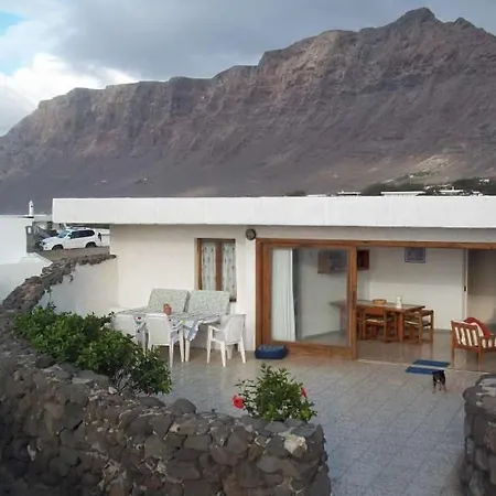 Apartment Sleeps 6 Wifi