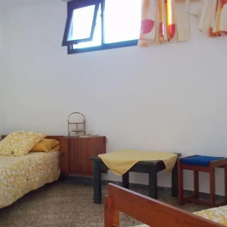 Sleeps 6 Wifi
